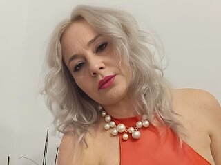 Cam naked EmilyLoowe