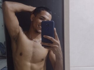 Photos anal EscorciaJunior